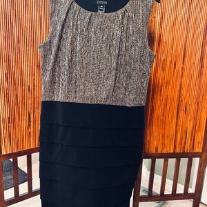 En Focus Formal Black and Gold Shimmer Cocktail Dress Women’s 16W